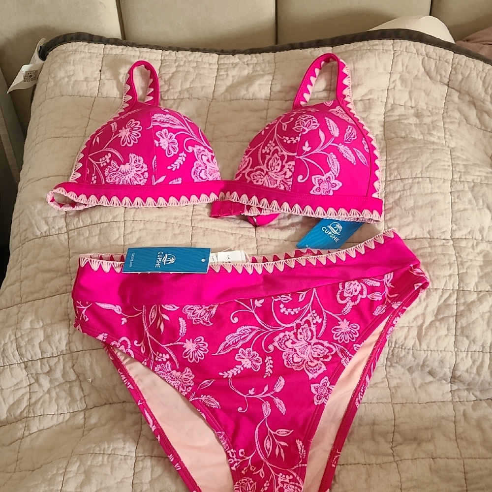 Cupshe Pink Floral Bikini Set
